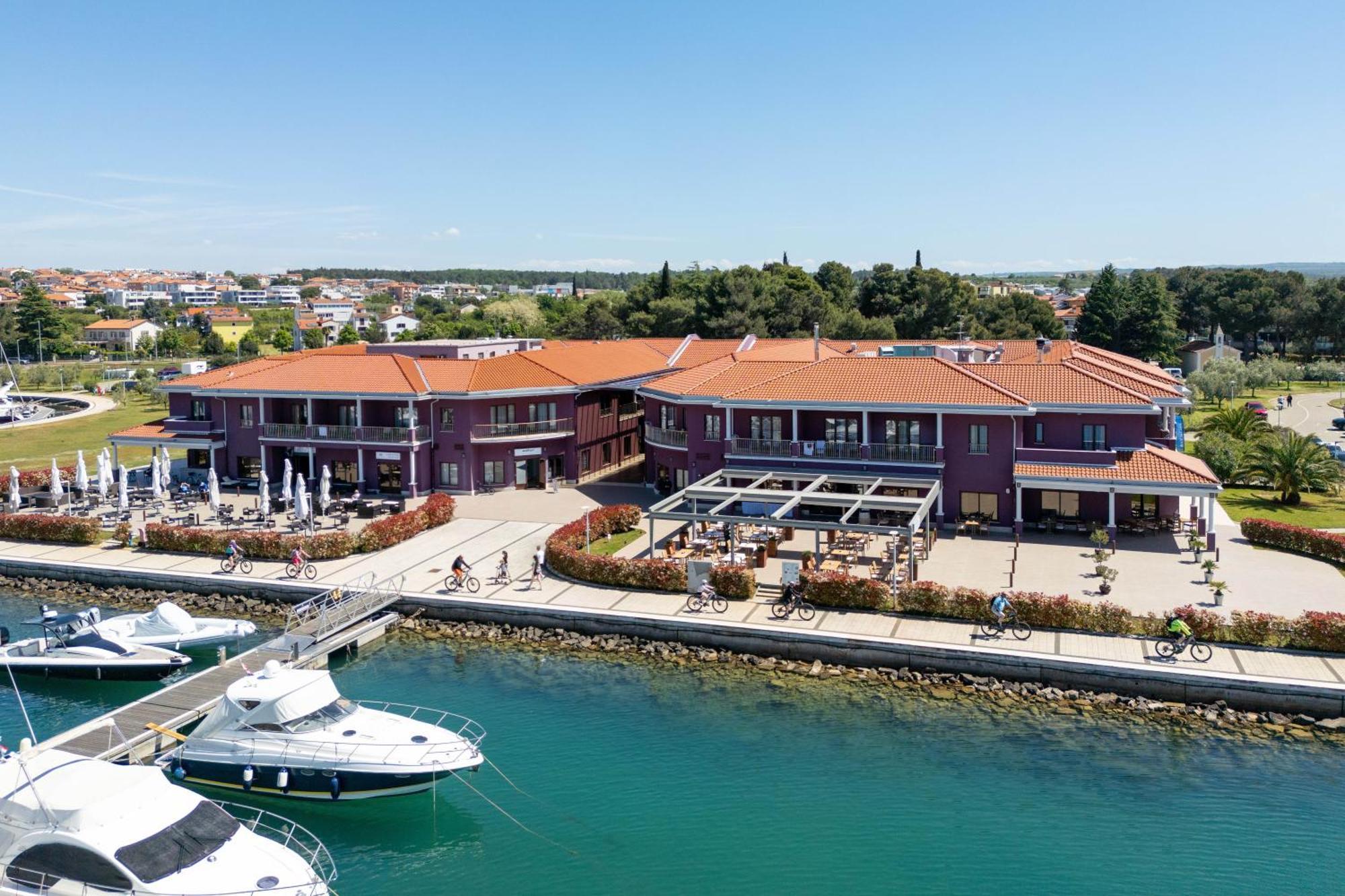 Boutique Hotel Nautica - Spa & Wellness, Free Parking, Pet Friendly Novigrad  ภายนอก รูปภาพ