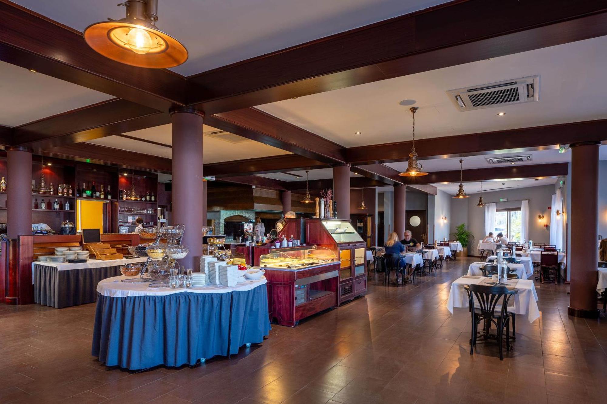 Boutique Hotel Nautica - Spa & Wellness, Free Parking, Pet Friendly Novigrad  ภายนอก รูปภาพ