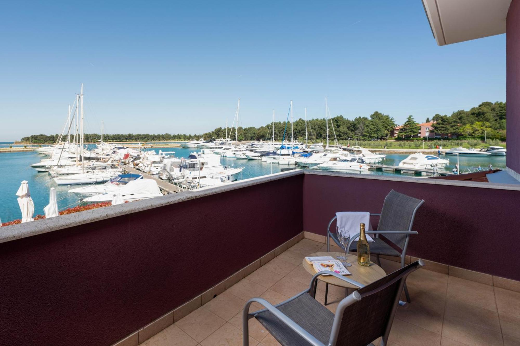 Boutique Hotel Nautica - Spa & Wellness, Free Parking, Pet Friendly Novigrad  ภายนอก รูปภาพ